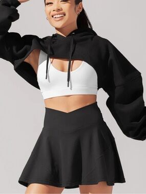 Popflex Cloud Shruggie – Black NWT